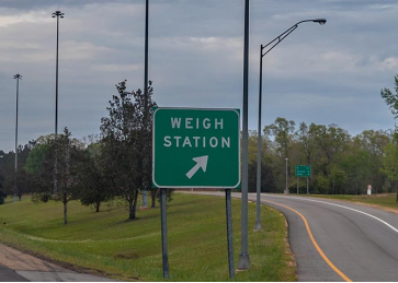 weigh truck in weigh station